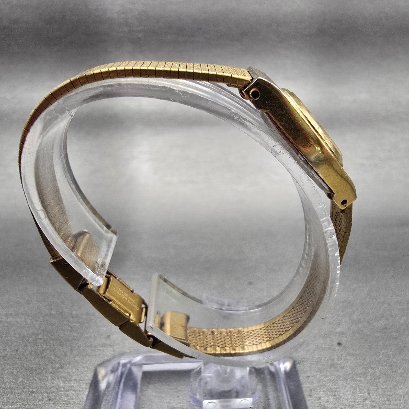 Citizen CQ Watch Women 17mm Black Dial Gold Tone Oval 3220-890779 New Battery8