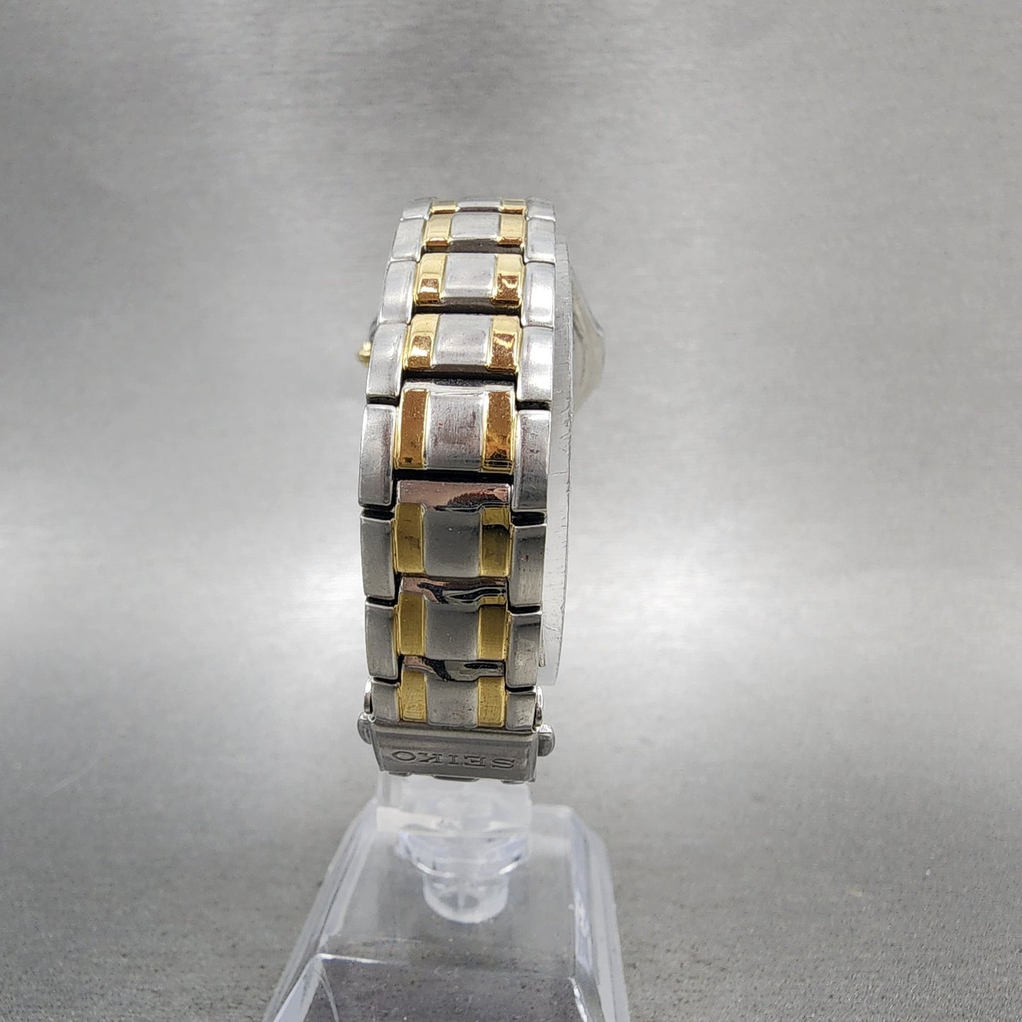 Seiko 100M Watch Women 28mm Blue Dial Two Tone Date Round 7n820fh0 New Battery7