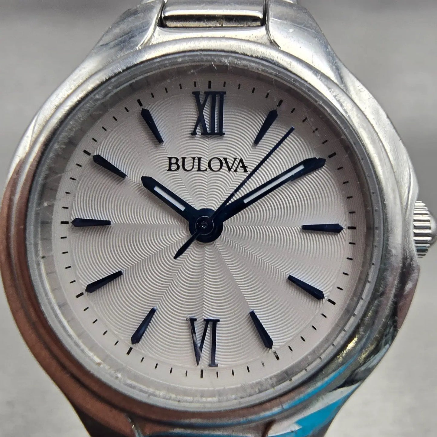 Bulova Watch Women 28mm White Dial Silver Tone Round 96L215 New Battery1