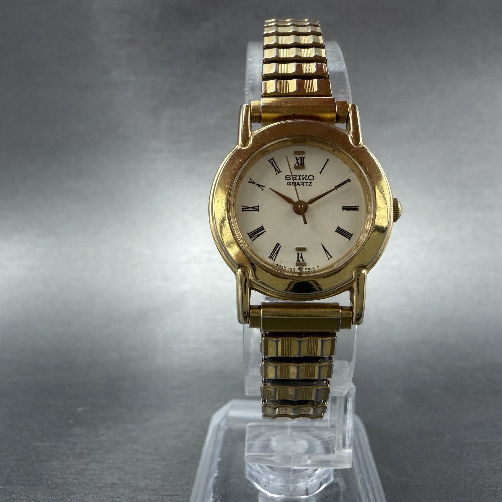 Seiko Watch Women 22mm White Dial Gold Tone Round 1N01-0A19 New Battery5