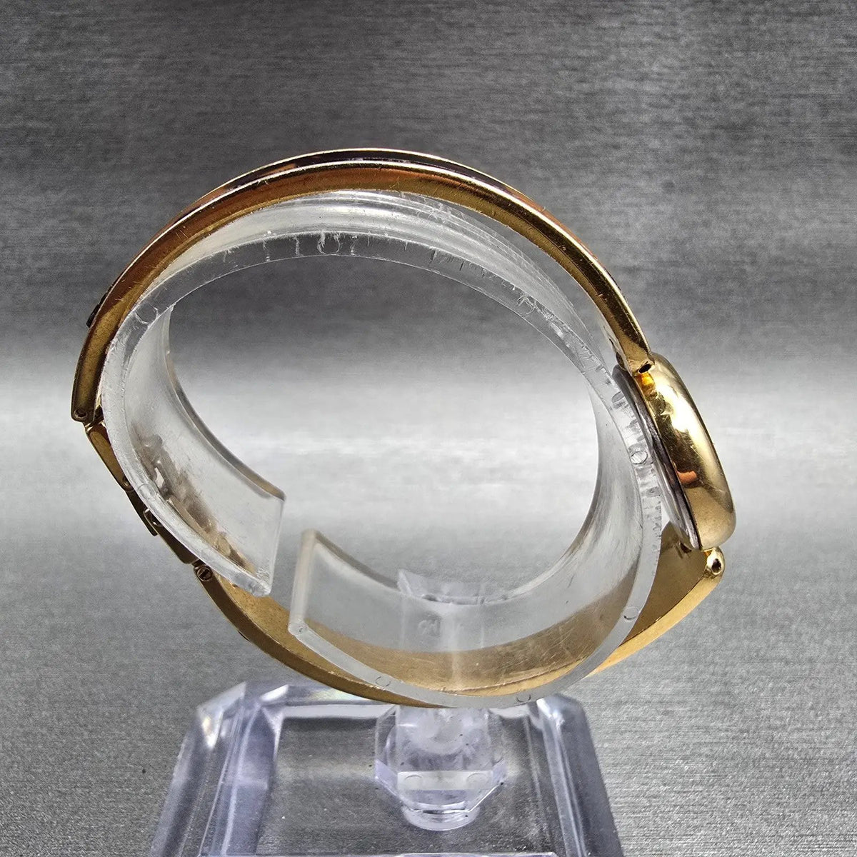 Seiko Alba Watch Women 19mm White Dial Gold Tone Round V232-0230 New Battery8