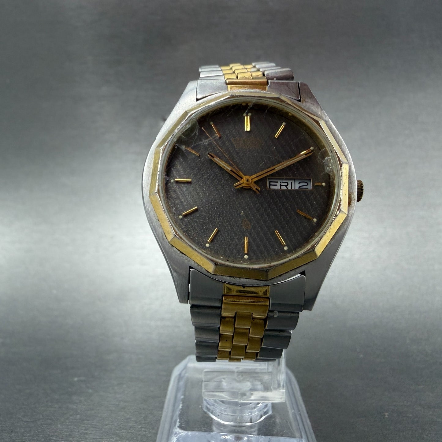 Citizen CQ Watch Men 36mm Gray Dial Two Tone Daydate Round 6100-S18655 New battA5