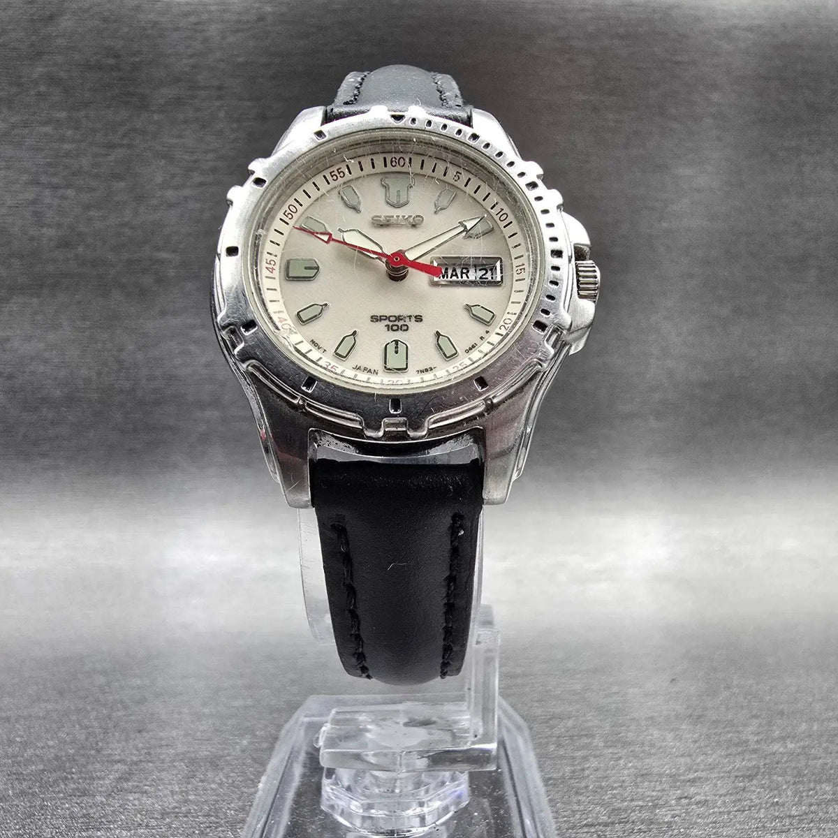 Seiko Sports 100 Watch Women 27mm Luminous Dial Daydate Round 7N83-0219 New Batt5