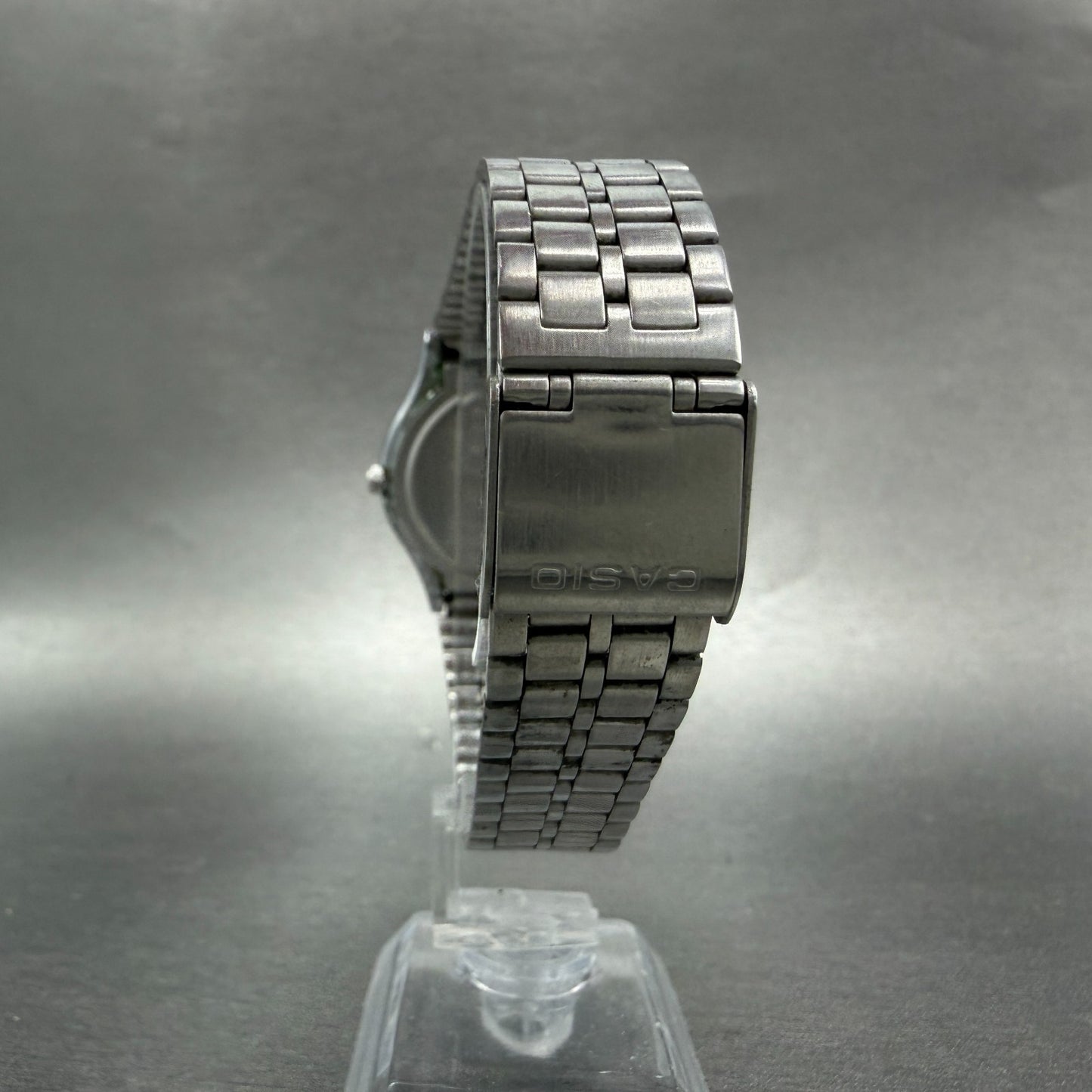 Casio MQ-514 Watch Men 33mm Silver Dial Silver Tone Round Daydate New Battery AD8