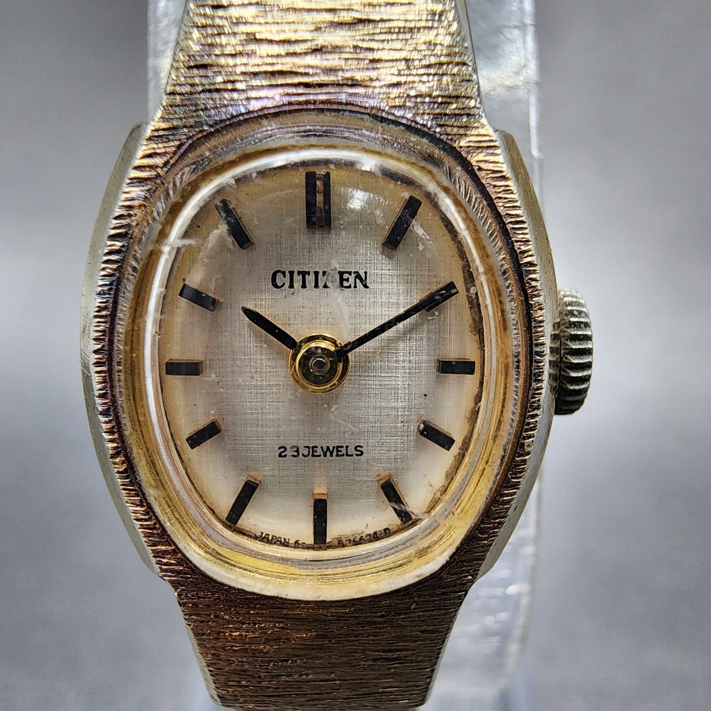Citizen Watch Women 15mm Silver Dial Gold Tone Oval 4674120 Manual Runs VTG1