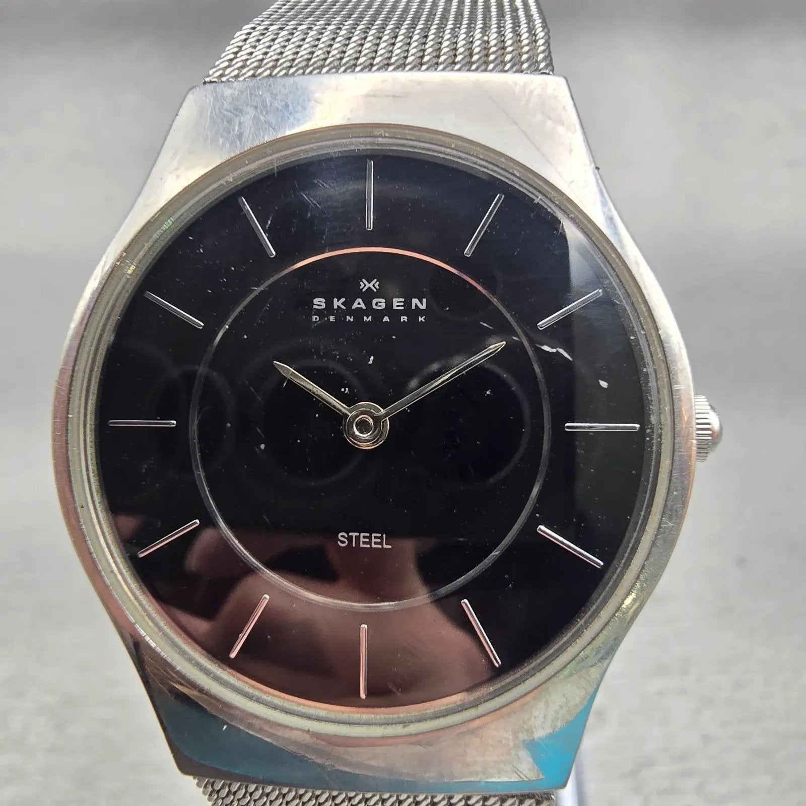 Skagen Steel Watch Women 29mm Black Dial Silver Tone Round 233SSSB New Battery1
