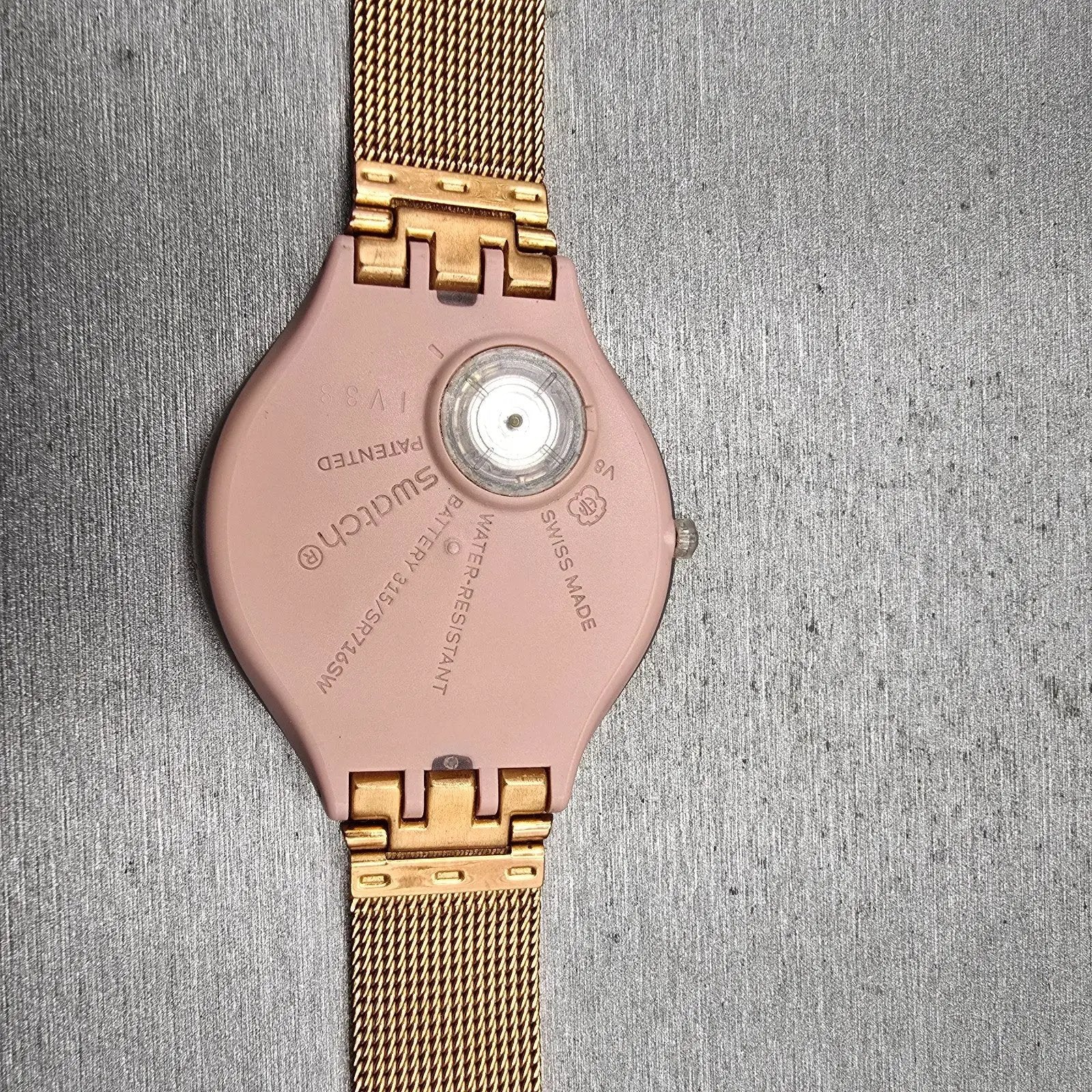 Swatch Skin Skinchic Watch Women 37mm Rose Gold Dial Pink SVUP100M New Battery10