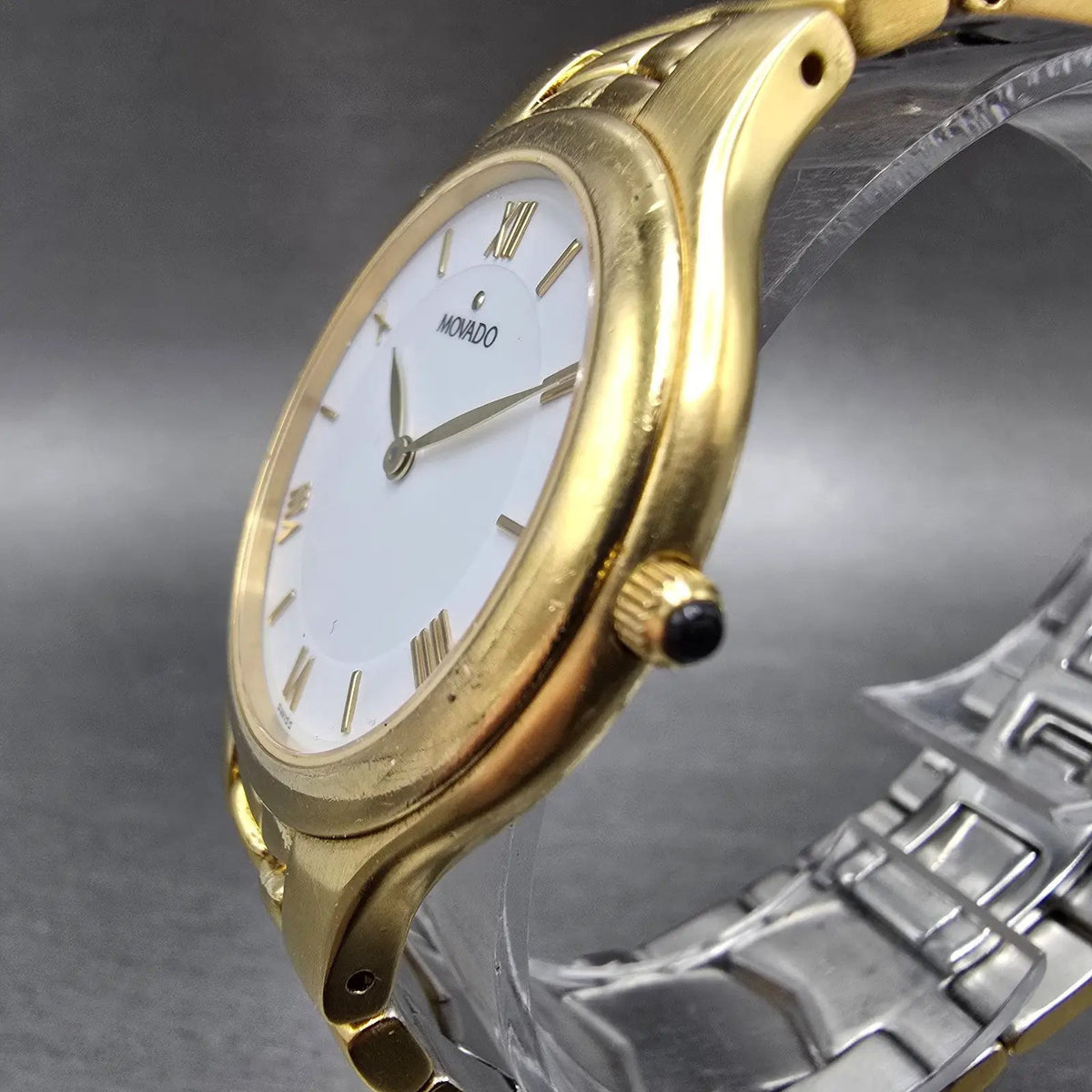 Movado Watch Men 34mm White Dial Gold Tone Round 88.A2.884 New Battery LP2