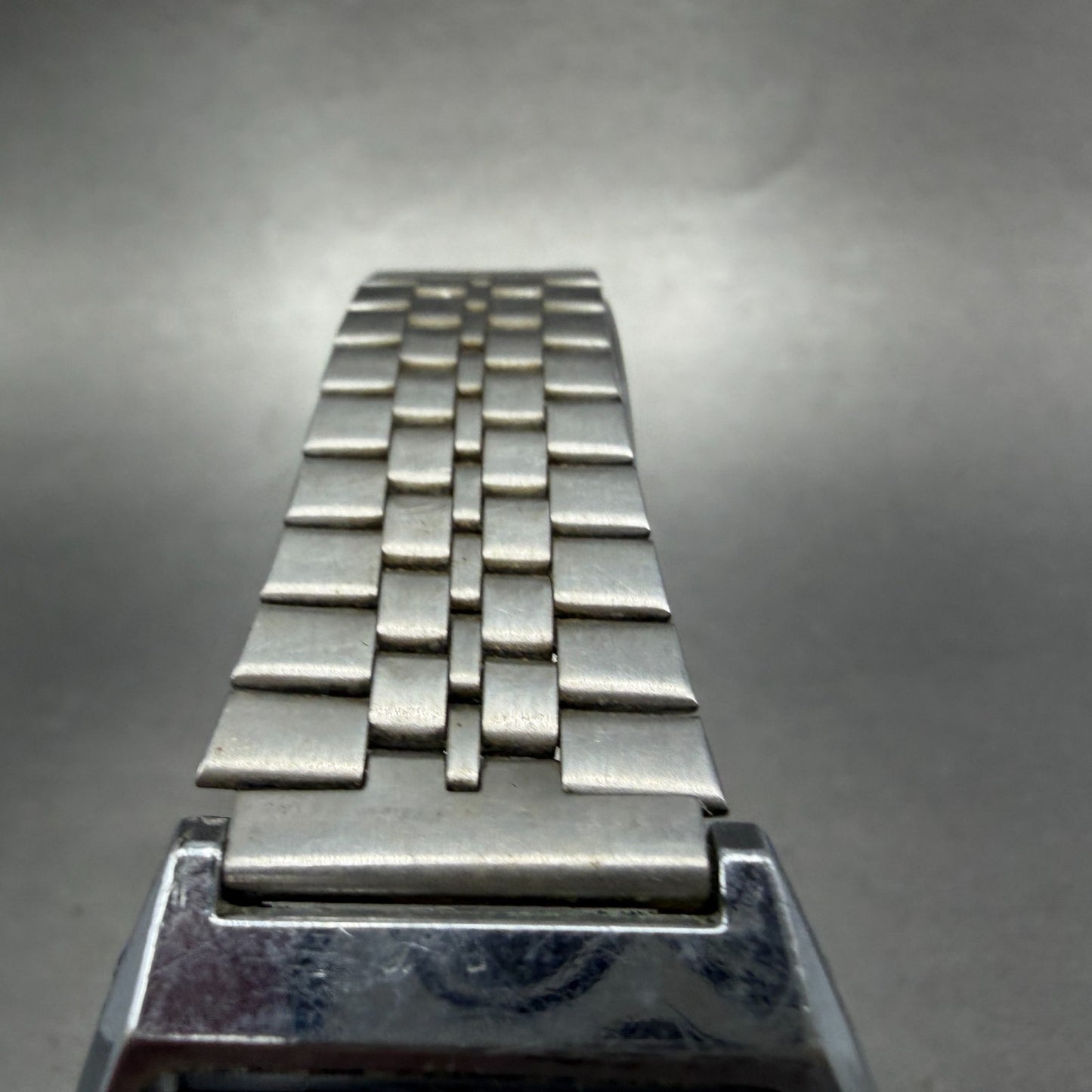 Casio B612W Watch Men 35mm Digital LCD Silver Tone Daydate VTG PARTS5