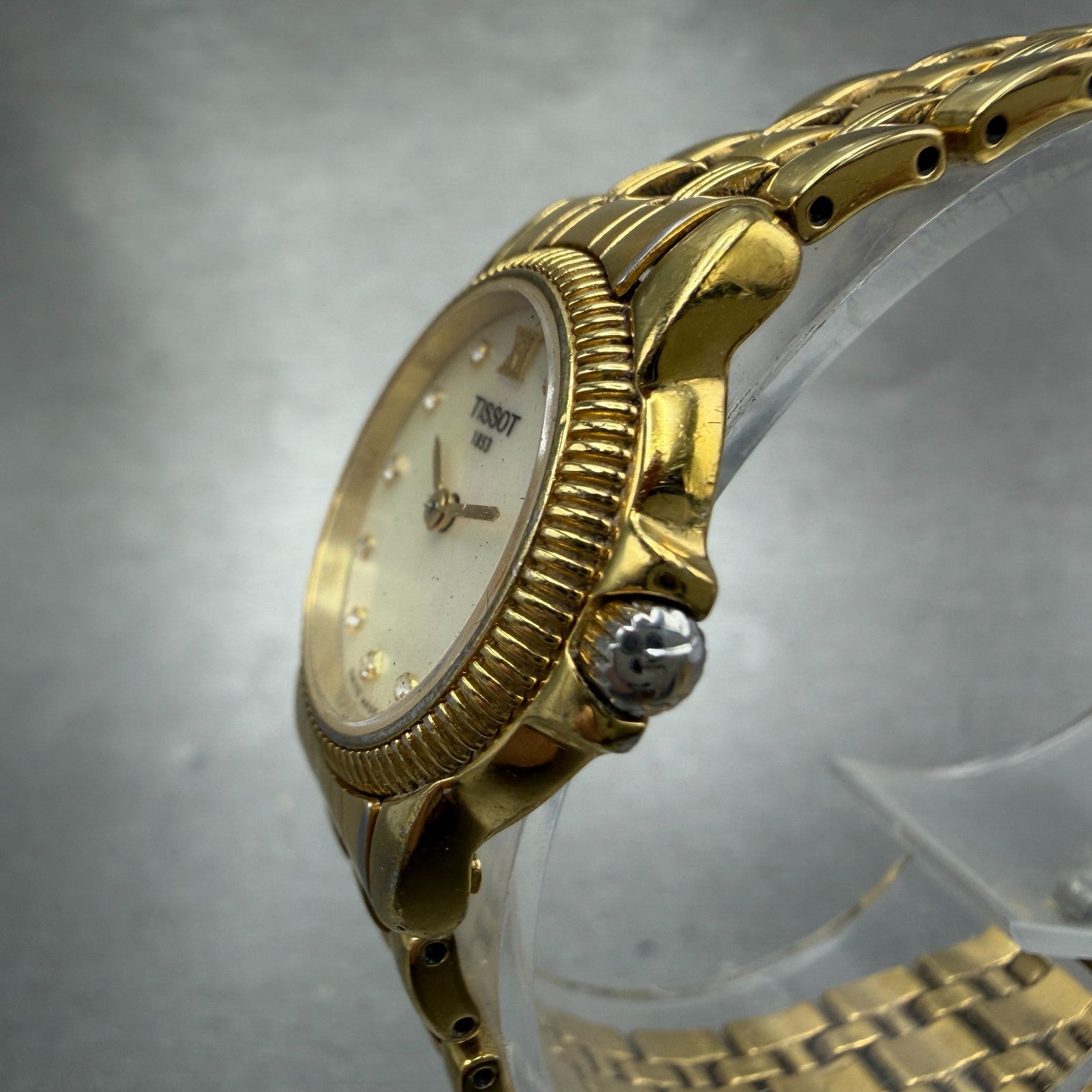 Tissot Watch Women 24mm MOP Dial Gold Tone Round C218/318C Round New Battery2