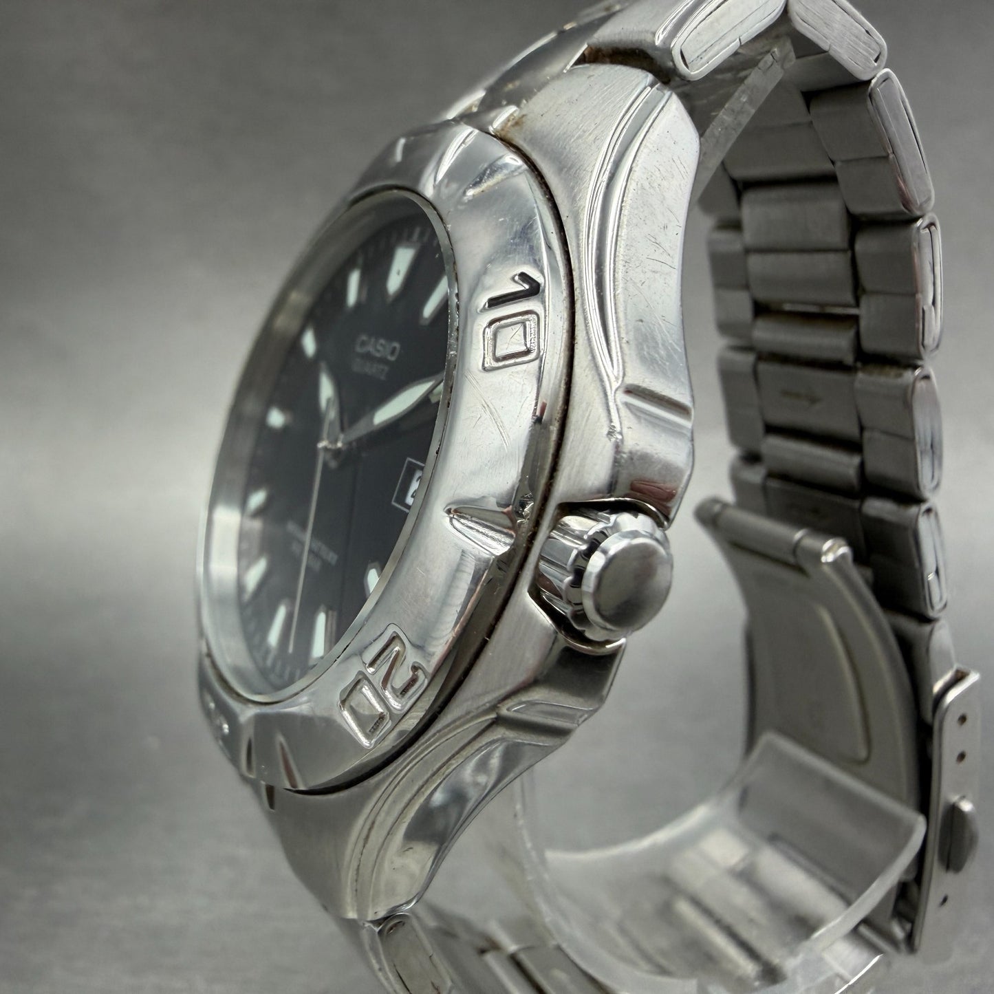 Casio Dive Watch Men 42mm Black Dial Silver Tone Date Round MTD-1044 New Battery2