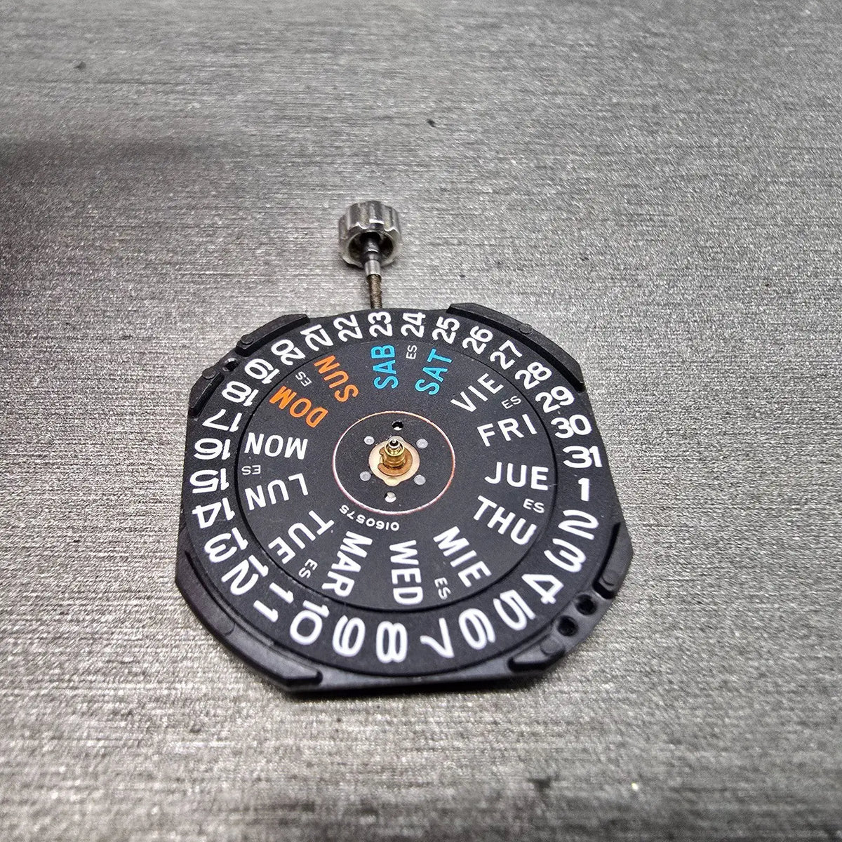 Seiko 7N43C Quartz Movement Black Daydate Three Hand Runs3