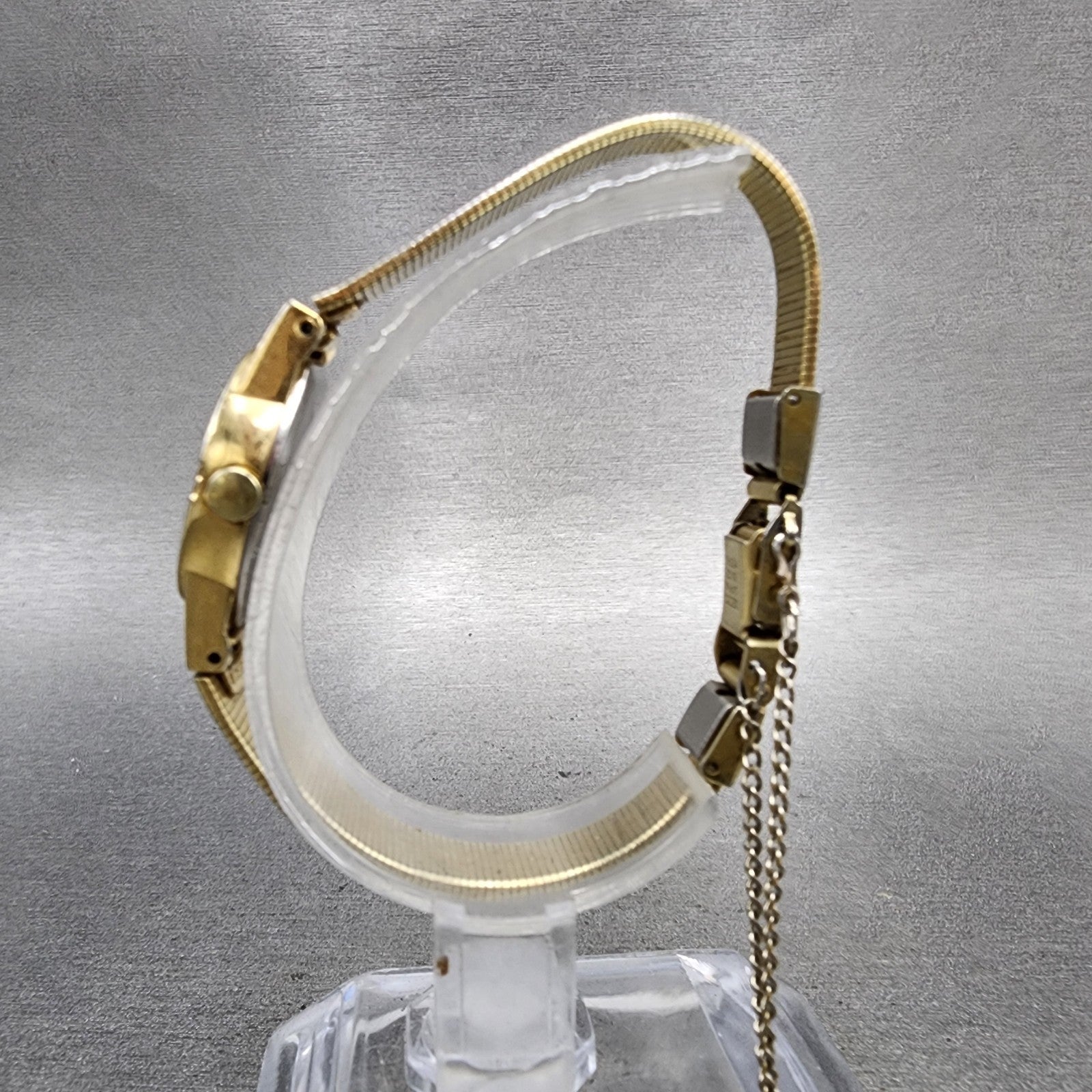 Seiko Watch Women 17mm Gold Dial Gold Tone Oval 14005219 New Battery VTG6