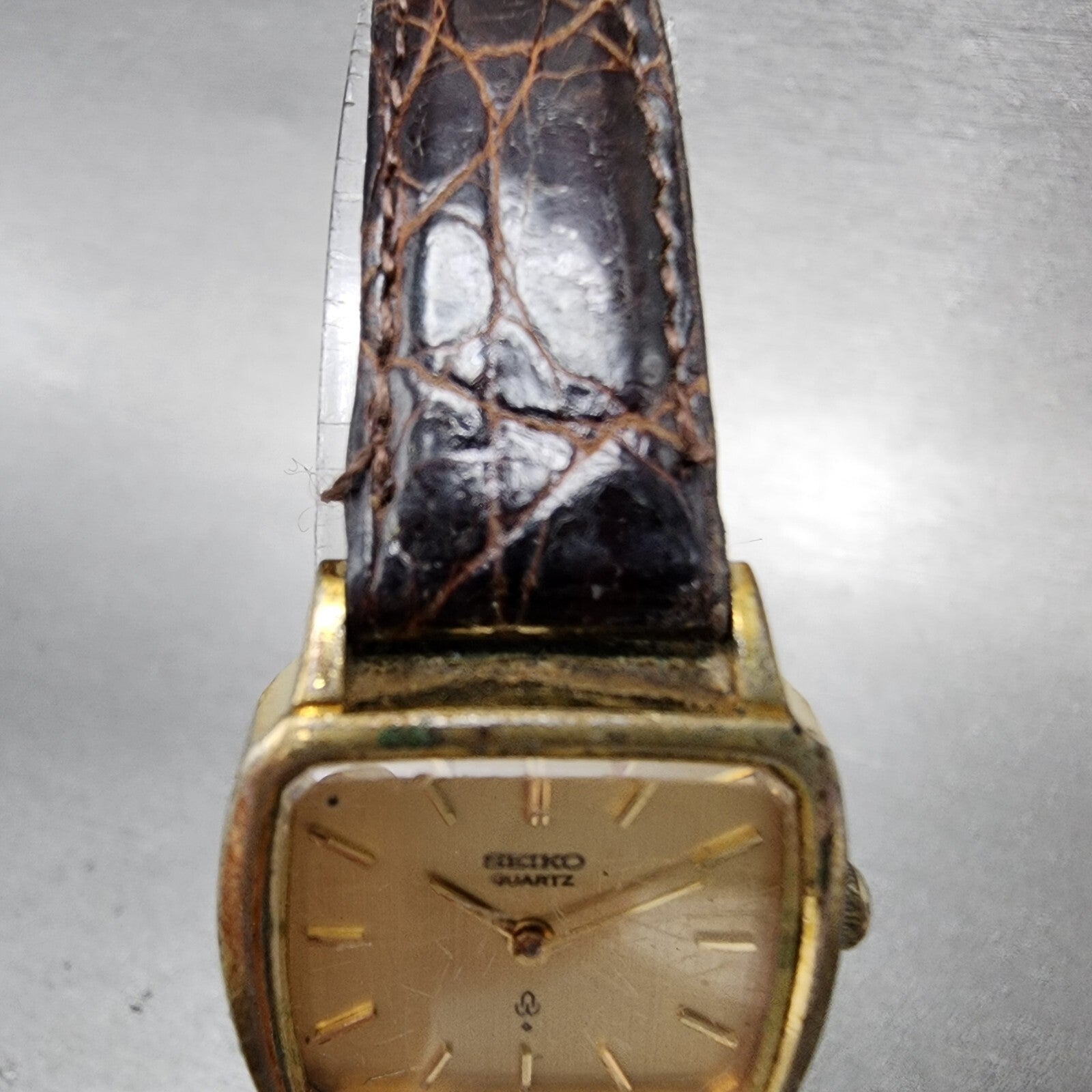VTG Seiko Watch Women 23mm Gold Dial Gold Tone Rectangle 47205020 New Battery4