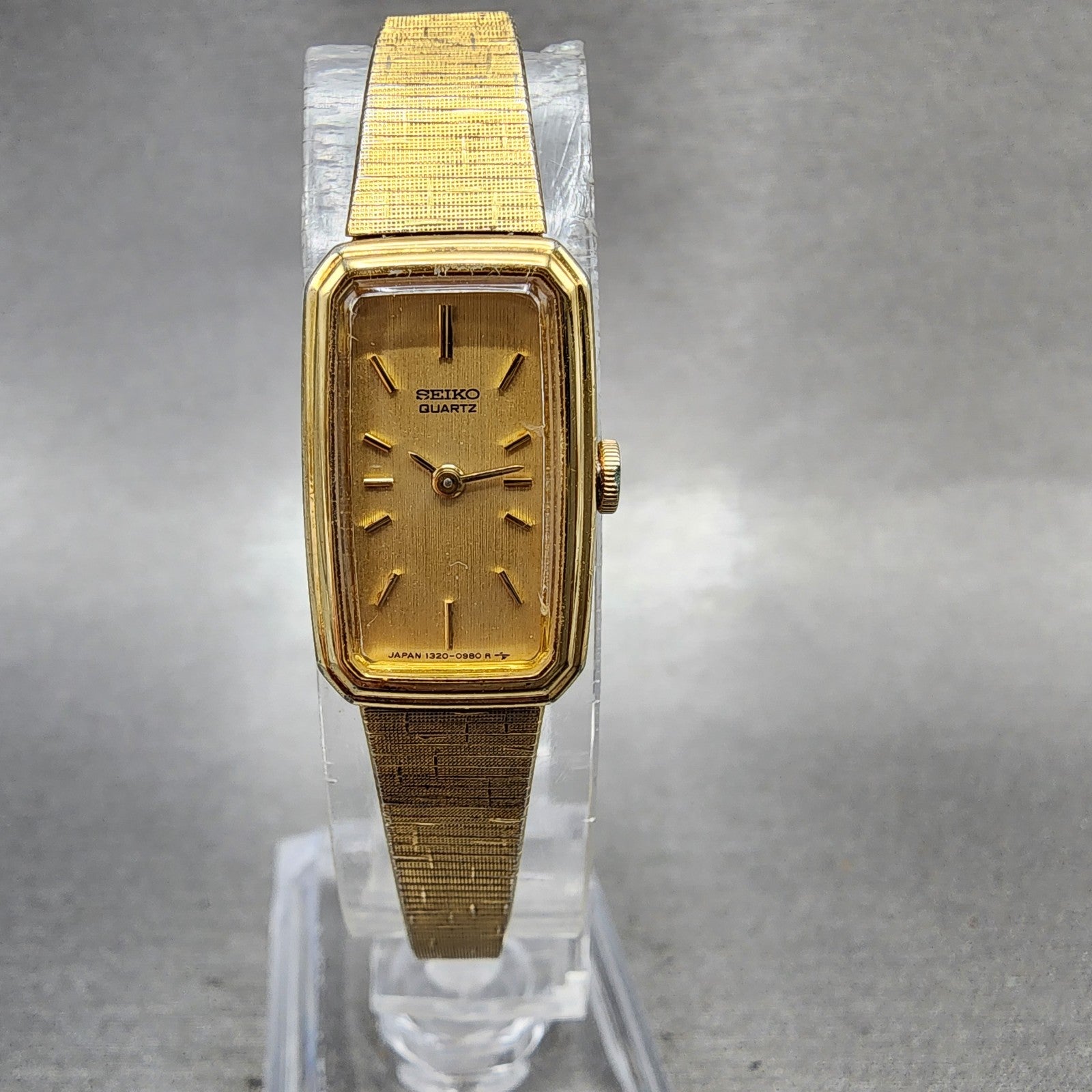 Seiko Tank Watch Women 14mm Champagne Dial Gold Tone 13205770 New Battery0
