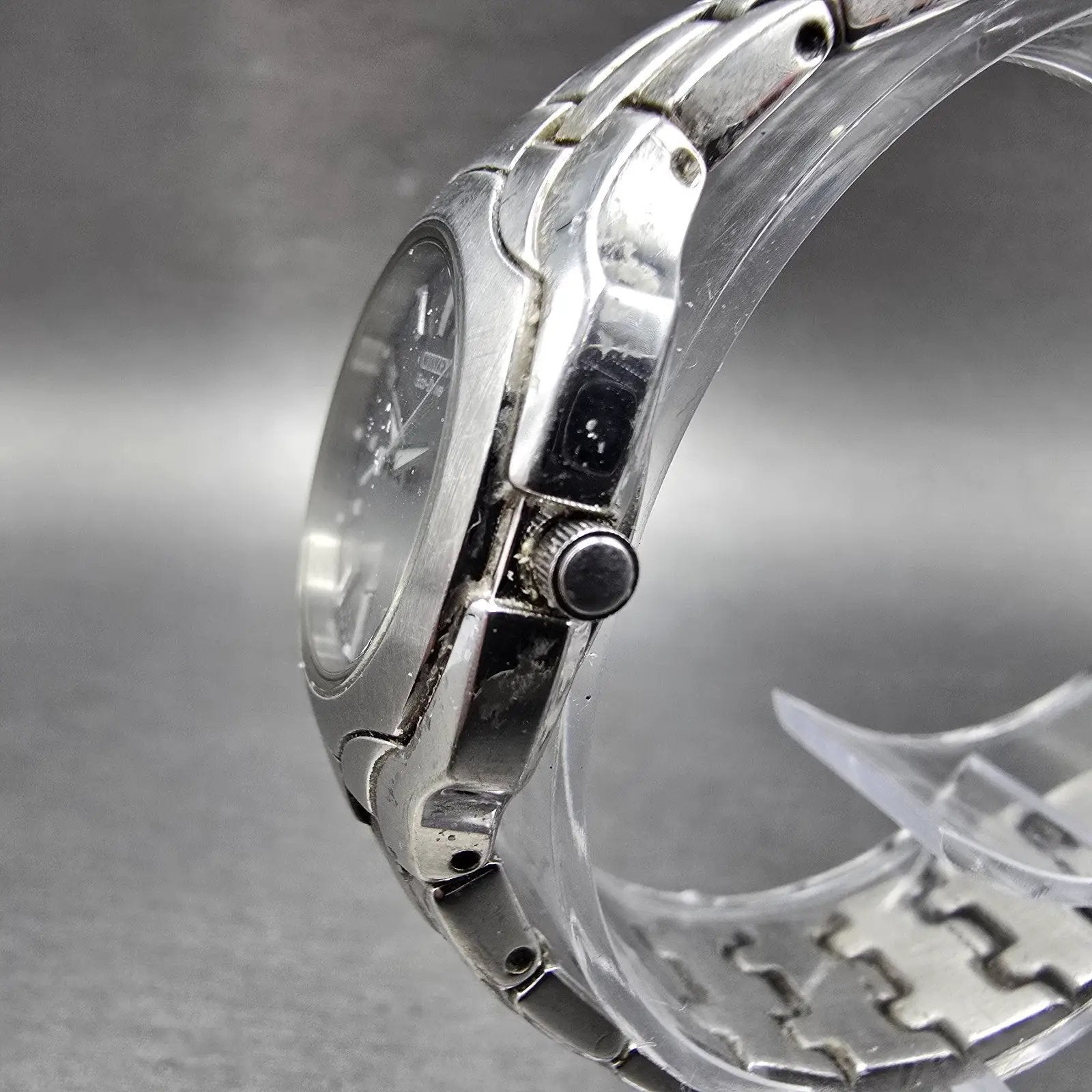 Citizen Eco-Drive Watch Women 25mm Gray Dial Steel Date READ!! E011-S049601 Runs2