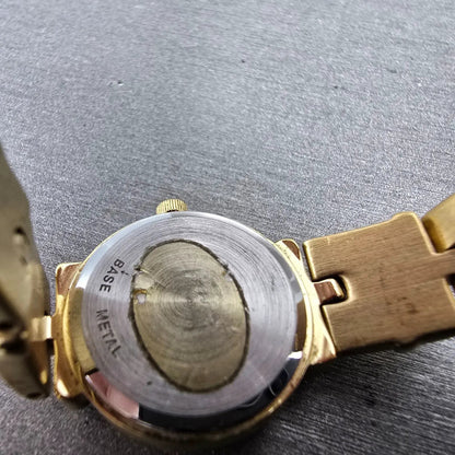 Wittnauer Watch Women 19mm MOP Dial Gold Tone Round RL8368 0751 New Batttery9