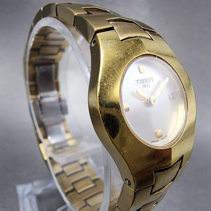 Tissot Watch Women 23mm Silver Dial Gold Tone Round L520 New Battery3