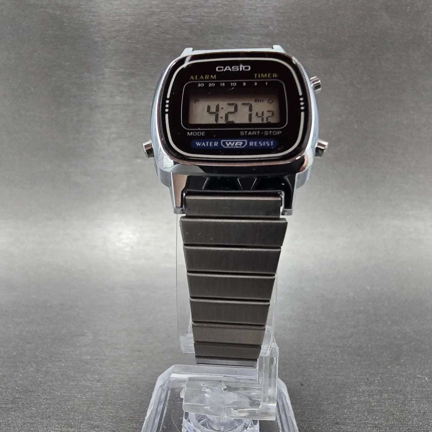 Casio Digital Watch Women 25mm Silver Alarm Chronograph Daydate LA670W New Batt6