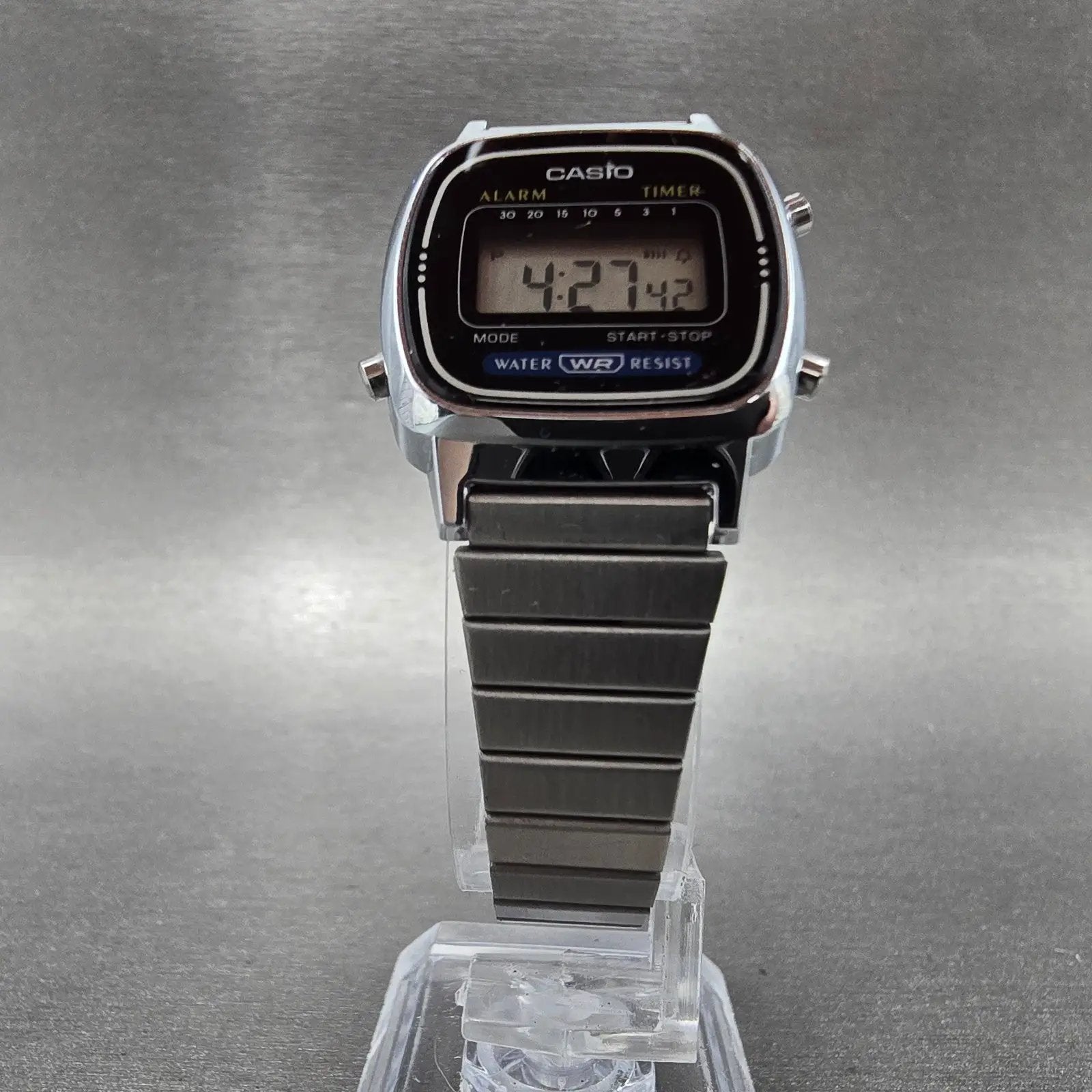 Casio Digital Watch Women 25mm Silver Alarm Chronograph Daydate LA670W New Batt6