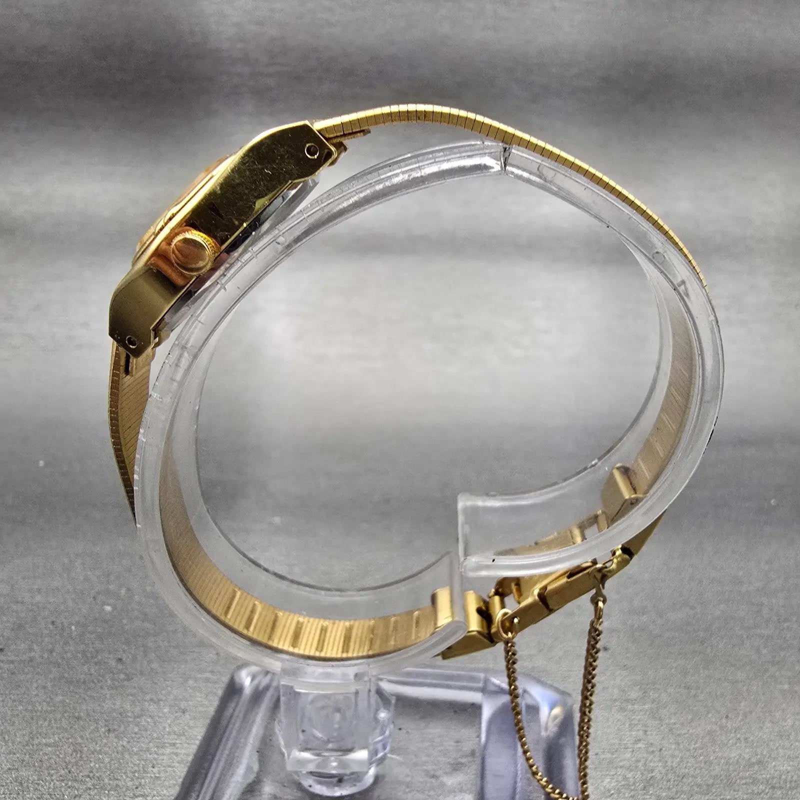 Citizen CQ Watch Women 19mm Gold Dial Gold Tone Oval 2030-943031 New Battery6