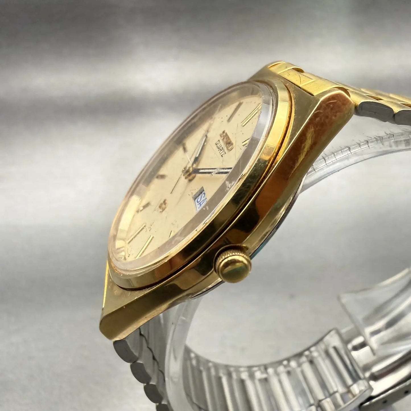Seiko SQ Watch Men 35mm Champagne Dial Gold Tone Daydate Round 8123-7239 New Bat2