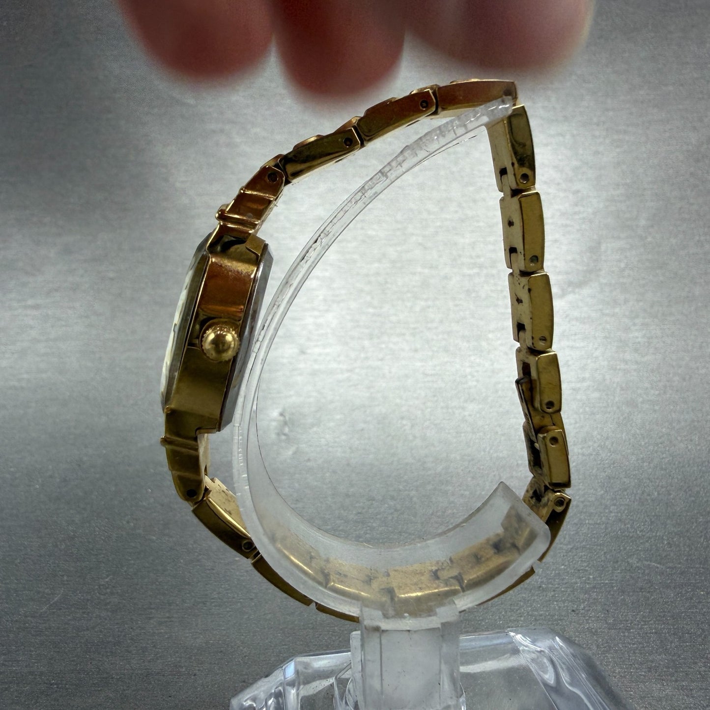 Elgin II Watch Women 17mm MOP Dial Gold Tone Oval ELL14 New Battery Crystals6