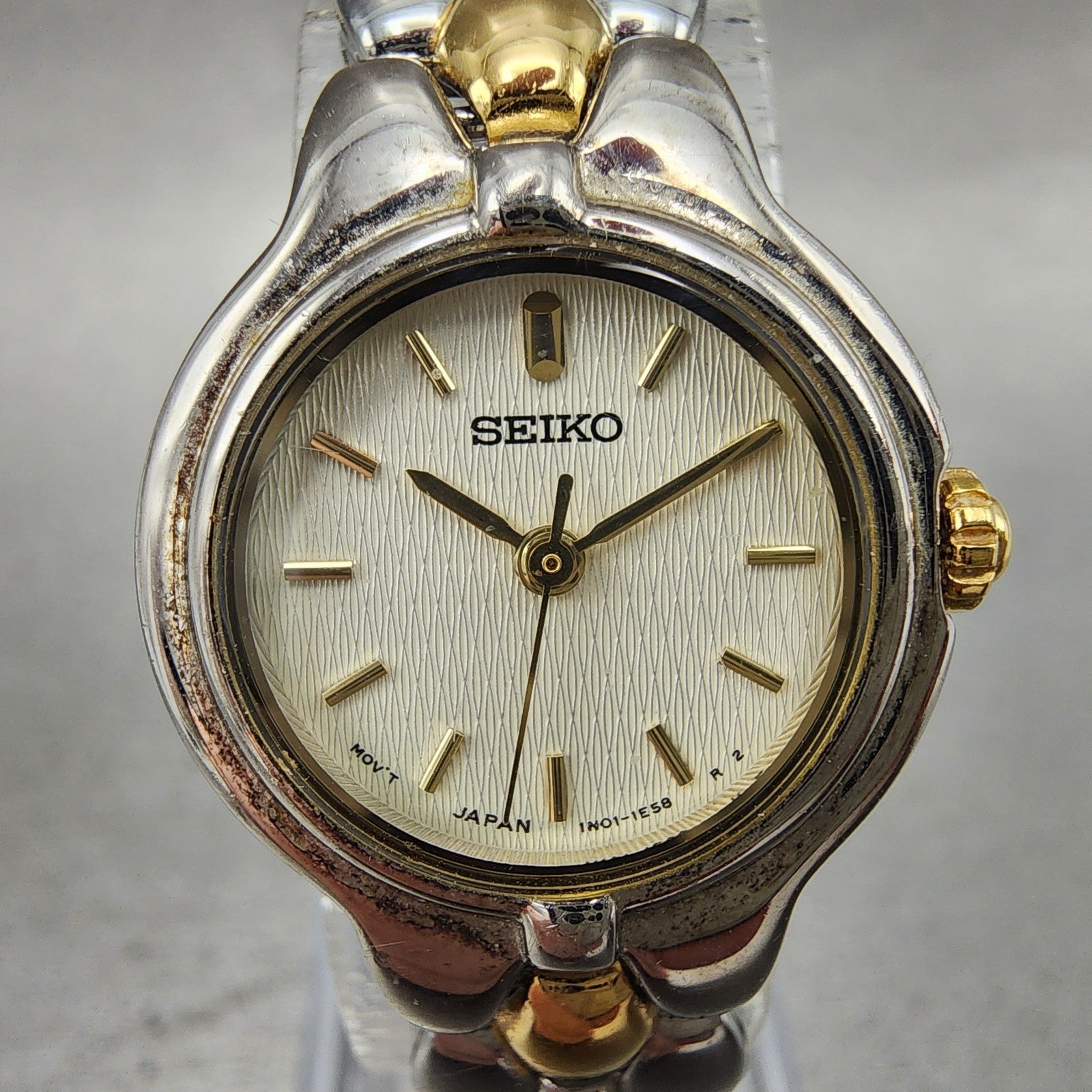 Seiko Watch Women 21mm Silver Dial Two Tone Round 1n010h00 New Battery1