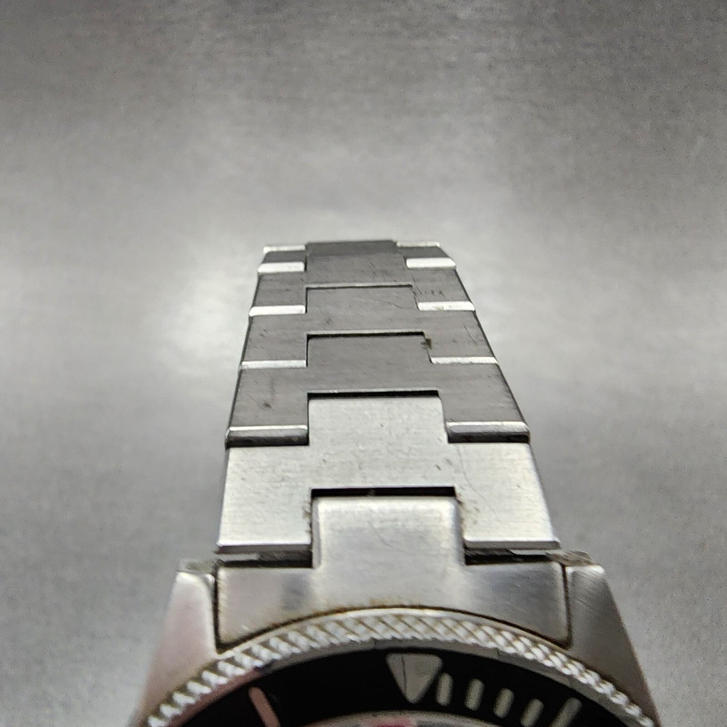 Victorinox Swiss Army Lancer Watch Men 39mm Black Dial Steel Date READ!!!!! Runs
