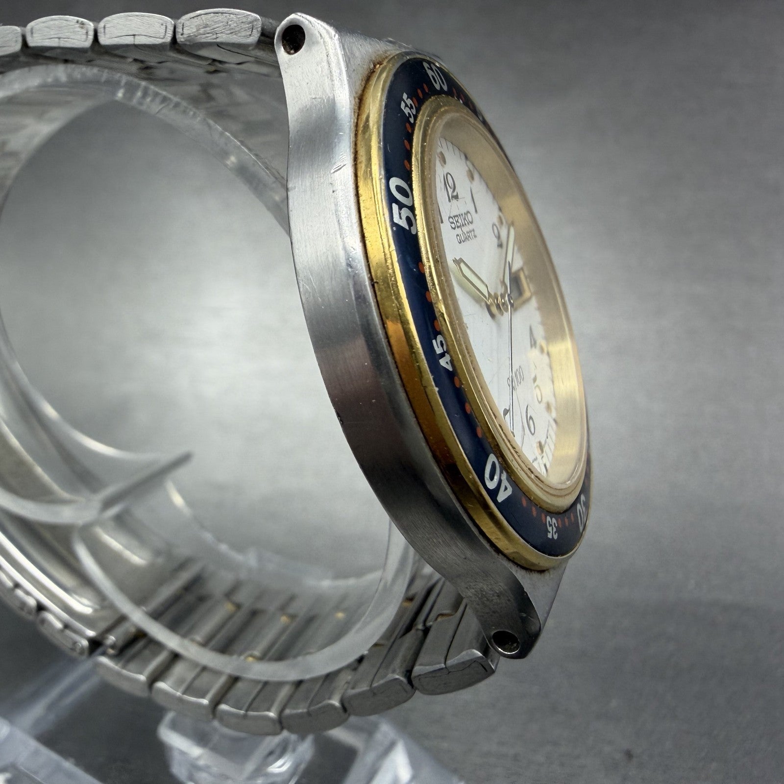 Seiko SQ Dive Watch Men 39mm White Dial Two Tone Daydate 5Y23-6130 New Battery3