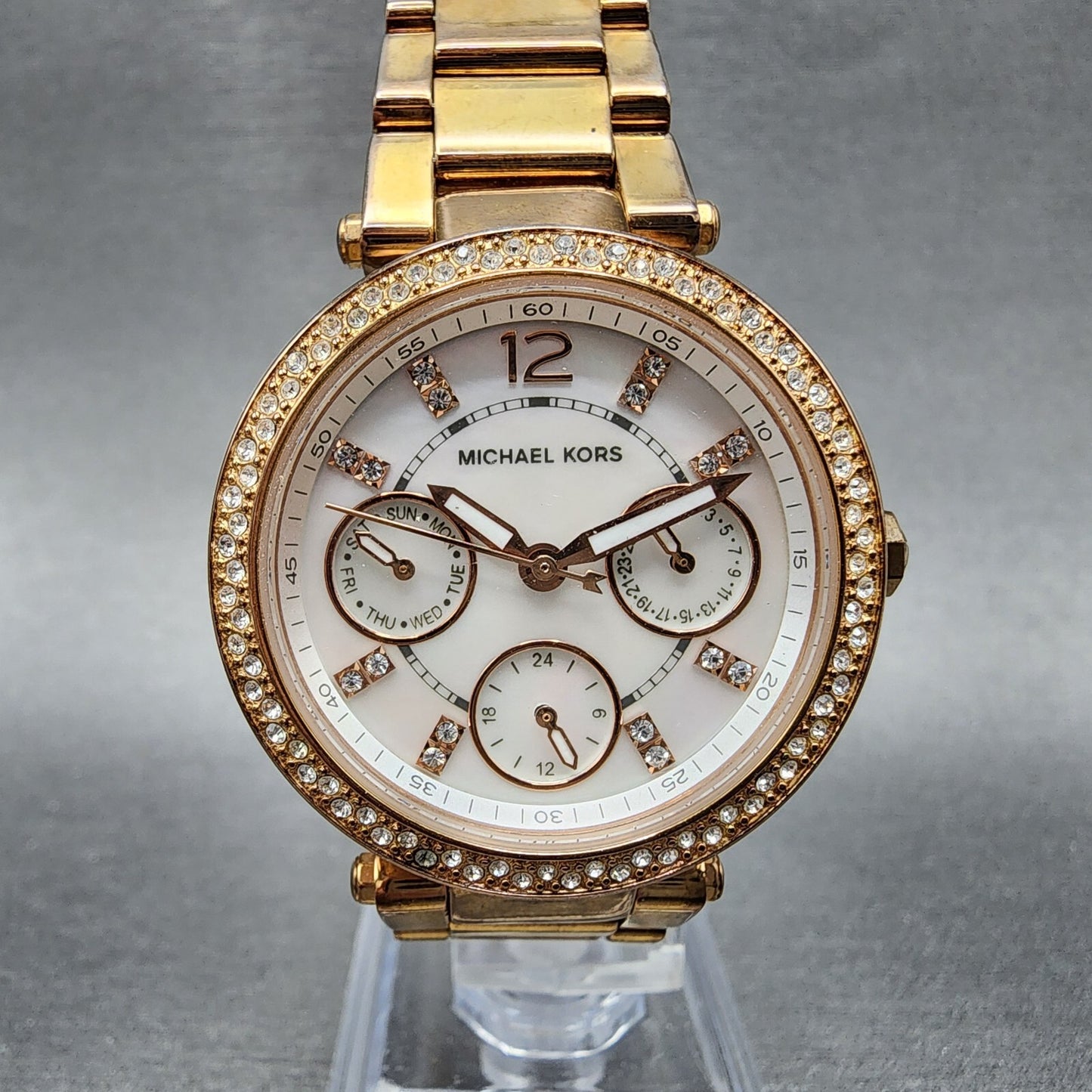 Michael Kors Parker Watch Women 33mm MOP Dial Rose Gold Tone Daydate New Battery0