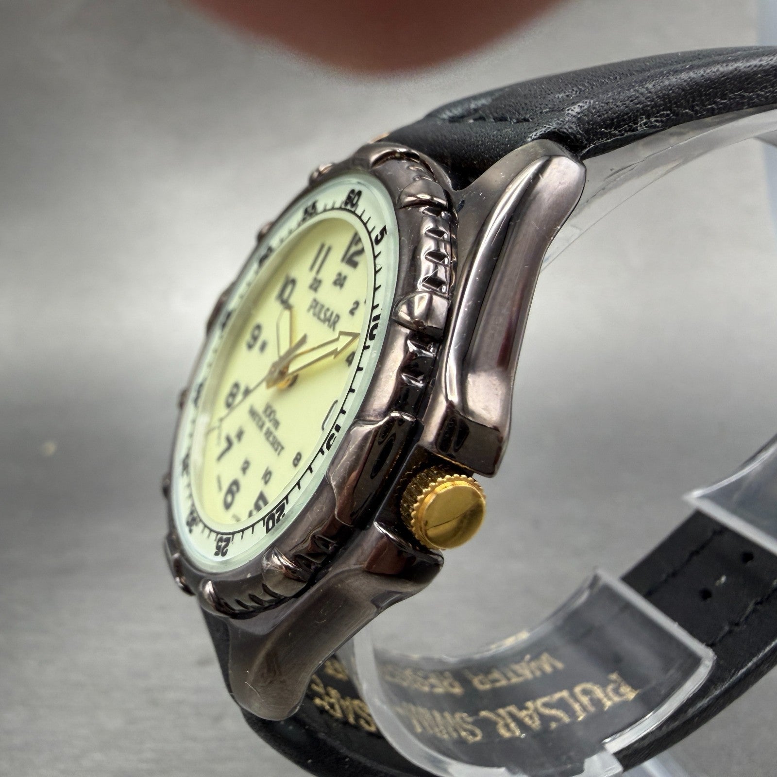 Pulsar Dive Watch Men 39mm Cream Dial Gold Tone Date V732-0E10 SAMPLE PARTS3