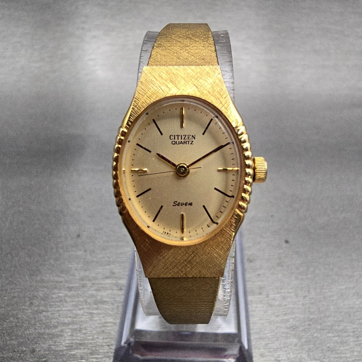 Citizen Watch Women 18mm Champagne Dial Gold Tone Oval 2030-205308 New Battery0