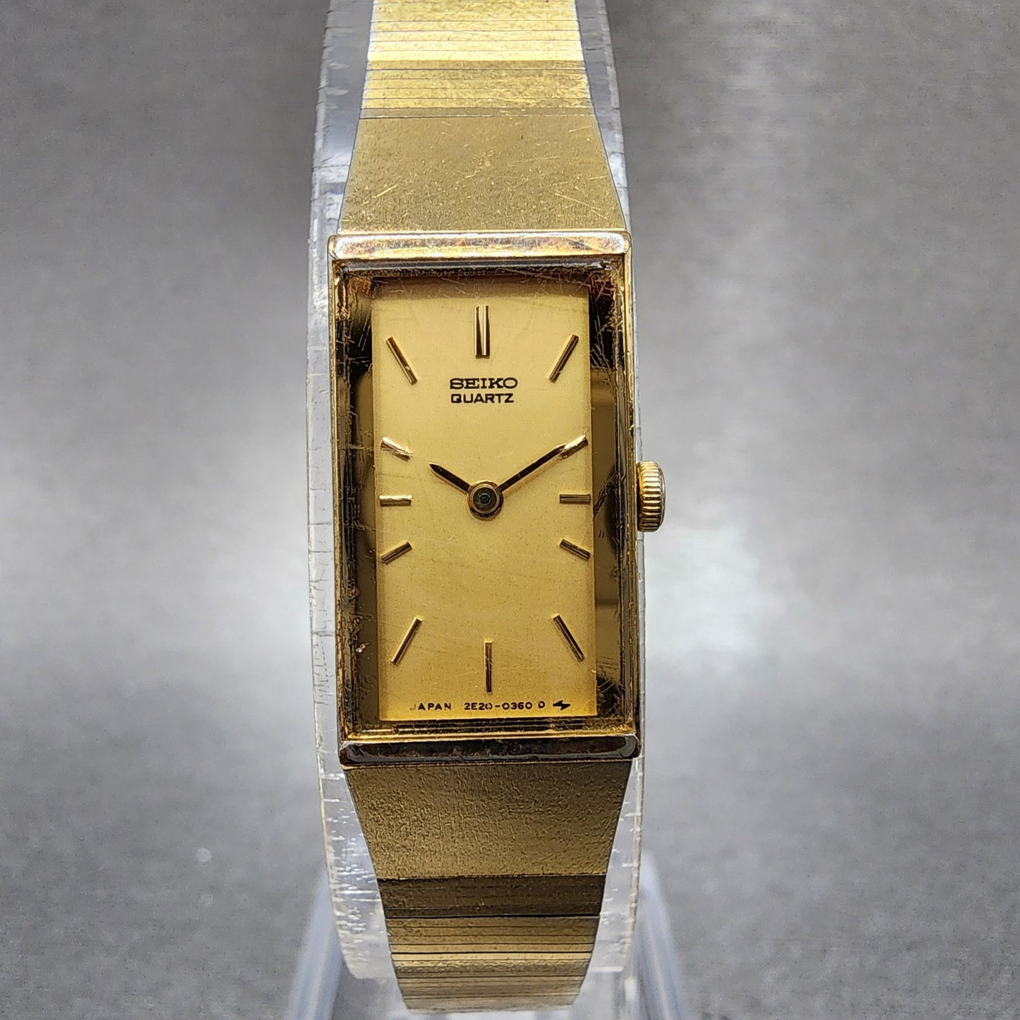 Seiko Tank Watch Women 13mm Champagne Dial Gold Tone 2e205259 New Battery0