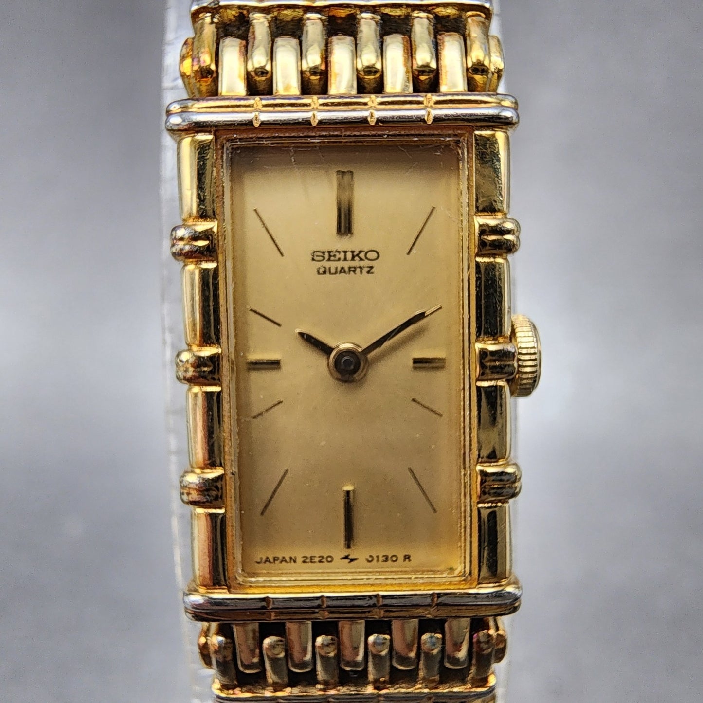 Seiko Tank Watch Women 12mm Champagne Dial Gold Tone 2e205079 New Battery1