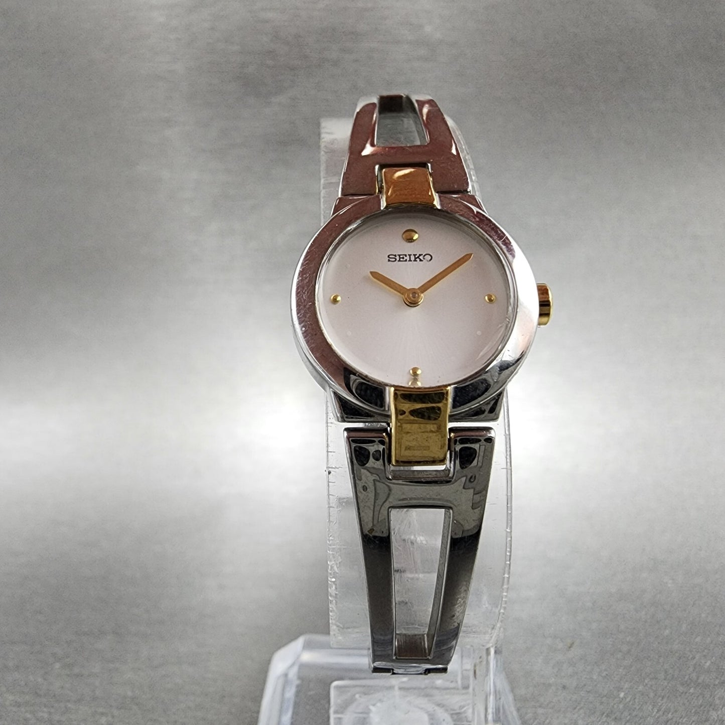 Seiko Watch Women 2mm White Dial Two Tone Round 1n000gm0 New Battery5