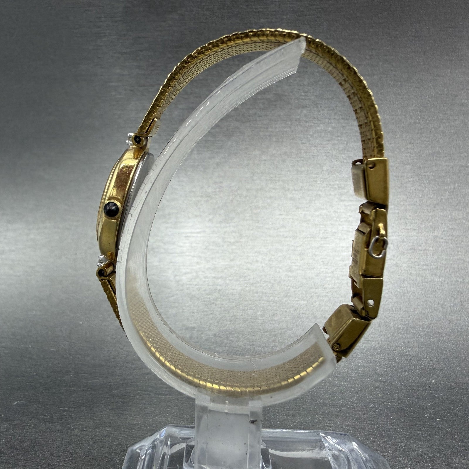 Seiko Watch Women 17mm Gold Dial Gold Tone Diamond Accent Oval 2Y00 New Battery6