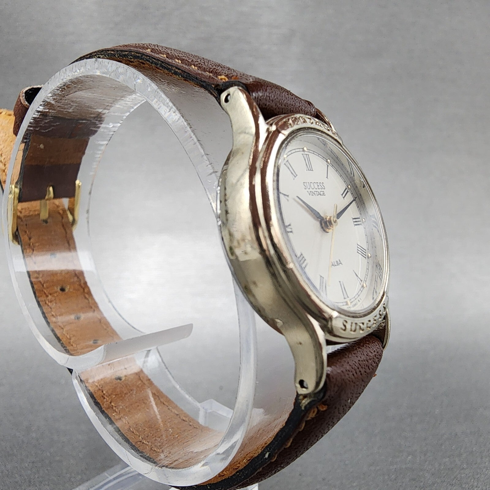 ALBA Success Vintage Watch Women 23mm Cream Dial Silver Tone Round New Battery7