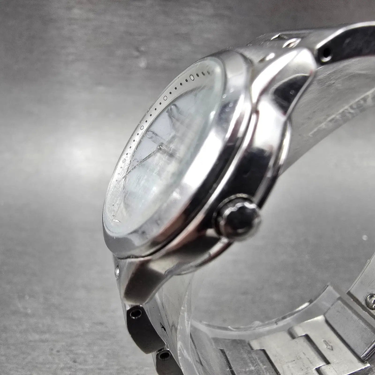 Citizen Wicca Watch Women 26mm White Dial Silver Tone Daydate Solar Round Runs2