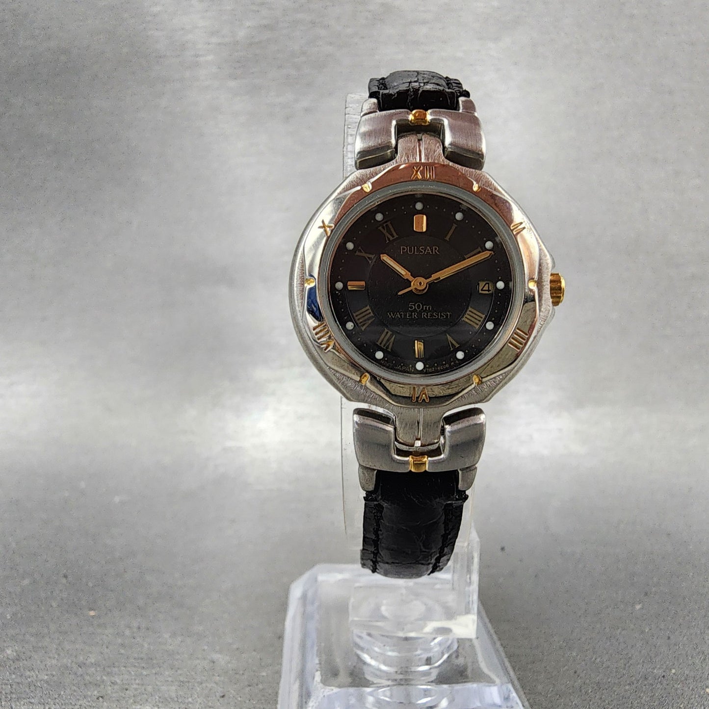 Seiko Pulsar Watch Women 27mm Black Dial Two Tone Date V7826B80 New Battery5