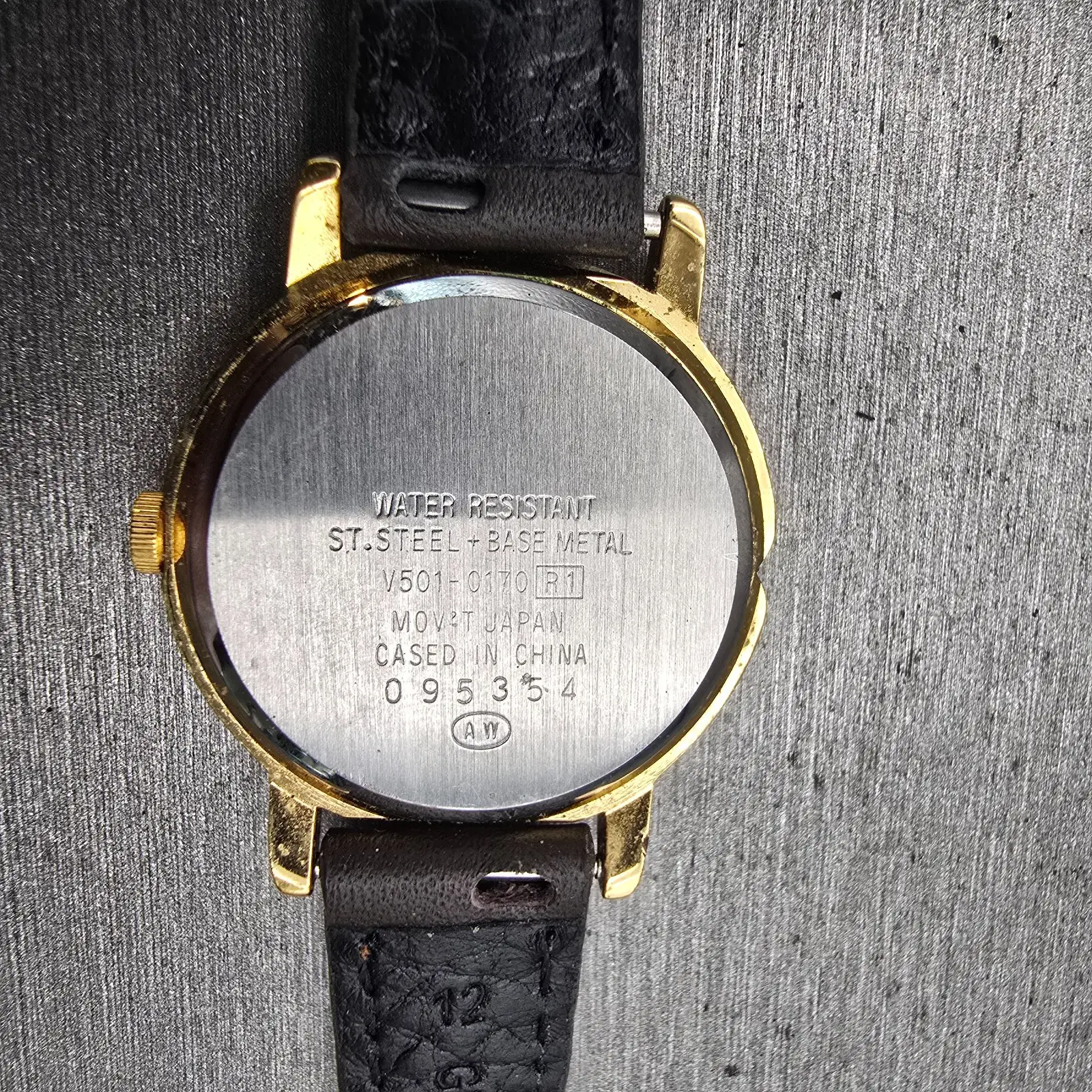 Seiko Alba Minnie Mouse Watch Women 26mm Silver Dial Gold Tone V501-0170 New Bat10