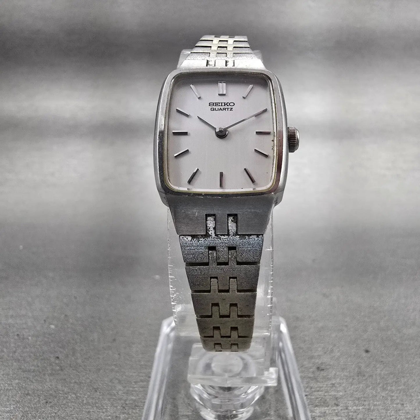 Seiko Watch Women 18mm Silver Dial Silver Tone Rectangle 4700-3019 New Battery5
