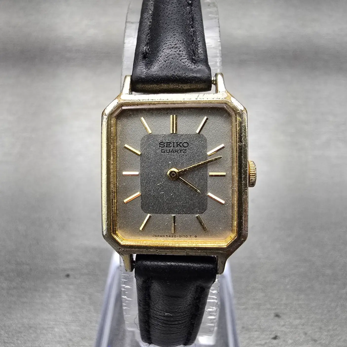 Seiko Tank Watch Women 19mm Gray Dial Gold Tone Rectangle 5420-5089 New Battery0