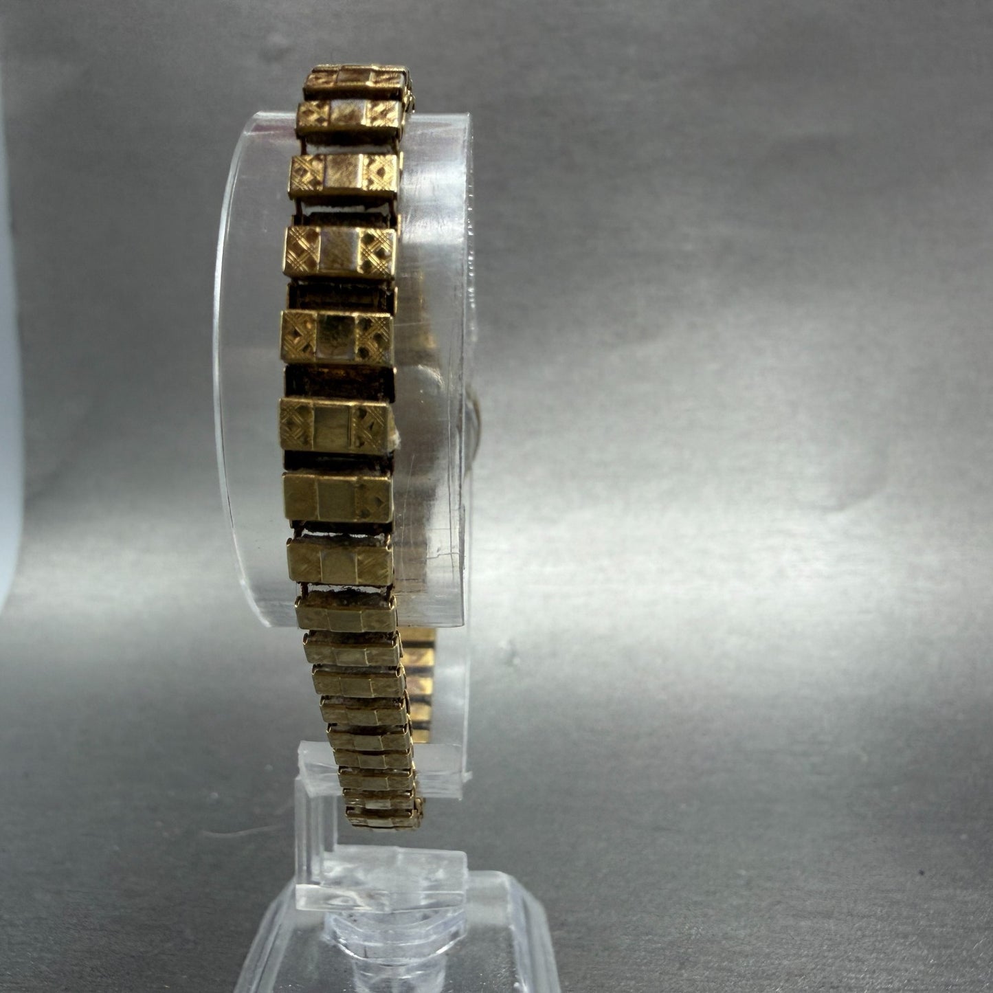 Citizen Watch Women 17mm Black Dial Gold Tone Oval 5920-S96494 New Battery VTG7