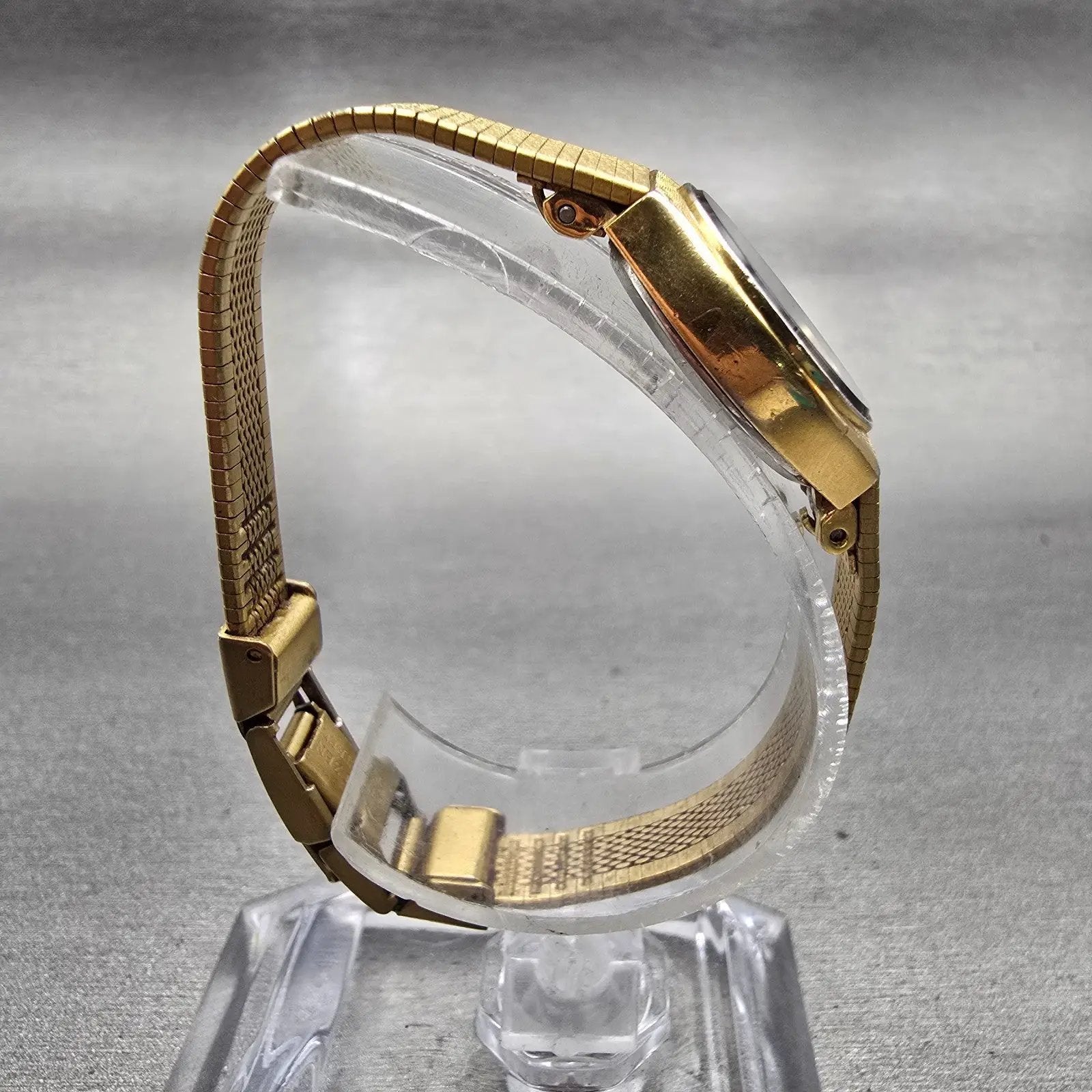 Citizen CQ Watch Women 19mm Black Dial Gold Tone Round 3220-S22431 New Battery8