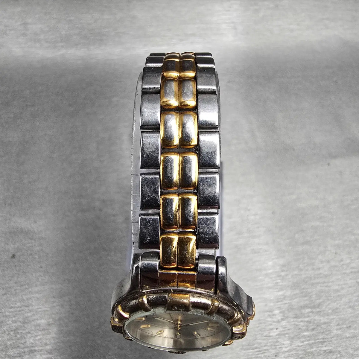 Seiko Sports 50 Watch Women 25mm Silver Dial Two Tone Date 7N82-0261 New Batt 894