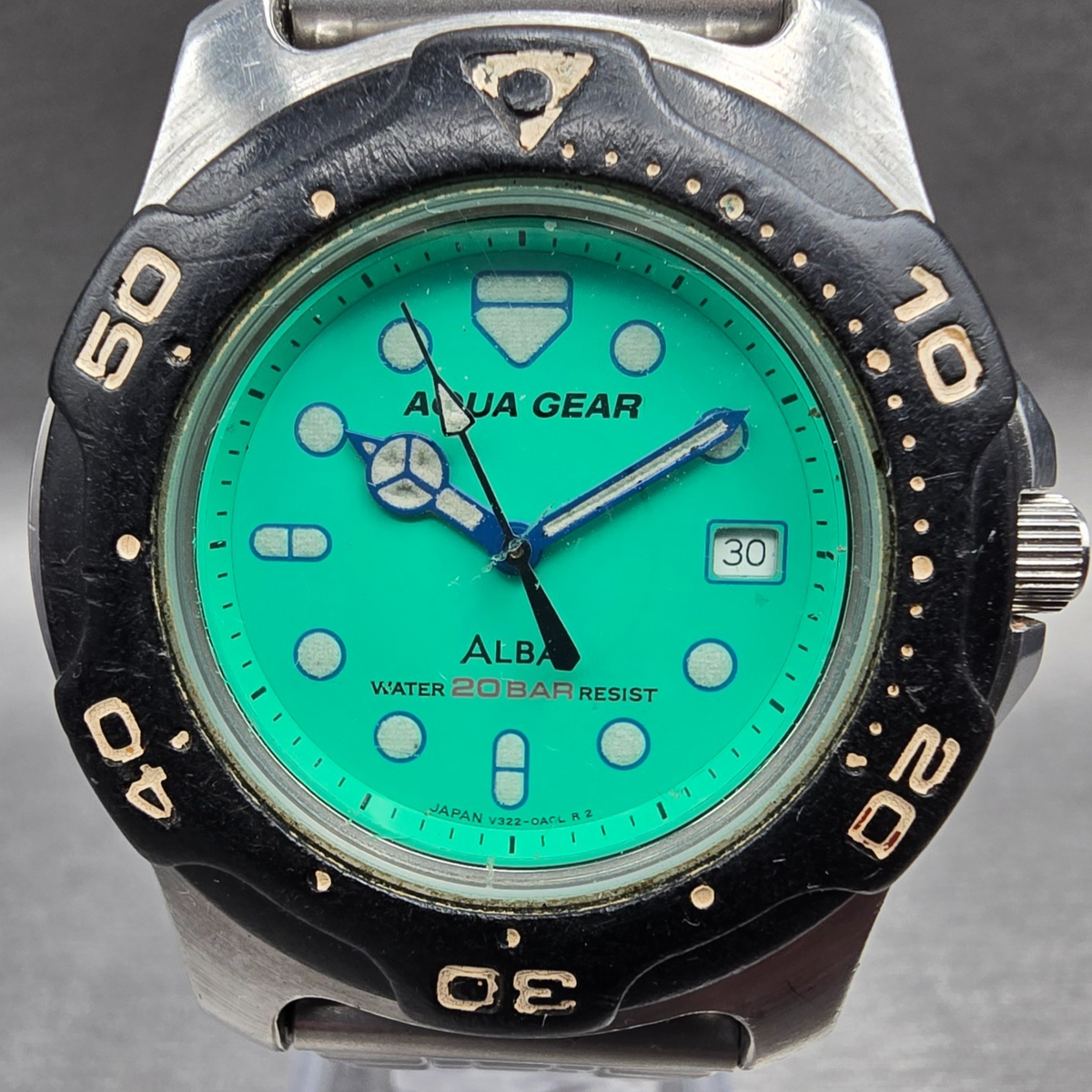 Alba Aqua Gear Dive Watch Men 36mm Green Dial Two Tone Date V322-0A00 New Batt1