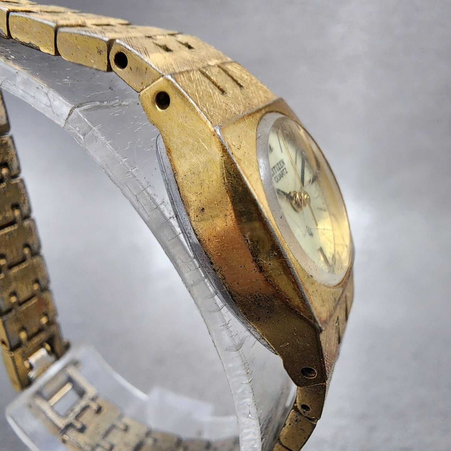 Citizen CQ Watch Women 18mm Champagne Dial Gold Tone 4752457 New Battery4