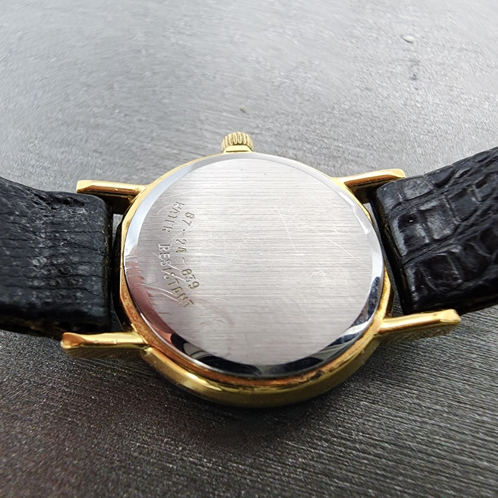 Movado Watch Women 21mm Gold Dial Gold Tone Round 8724839 New Battery9