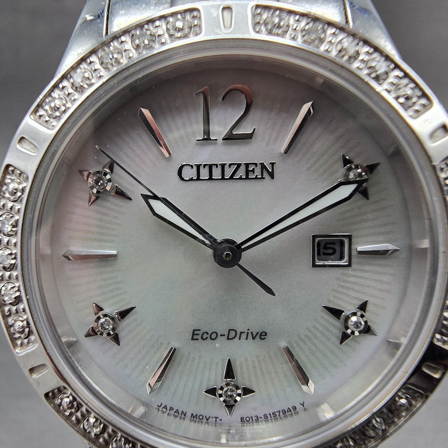 Citizen Eco-Drive Watch Women 32mm MOP Dial Silver Tone Date E013-S114969 Runs1